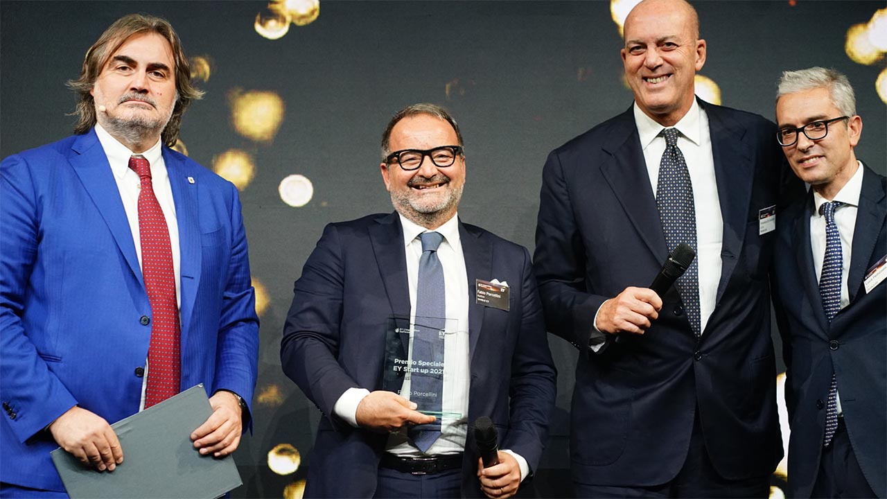 EY L'IMPRENDITORE DELL'ANNO 2021 - A Natlive il Premio Speciale EY Start Up!